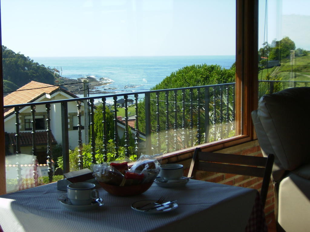 Pension Bella Vista Cobreces Exterior photo