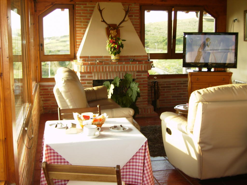 Pension Bella Vista Cobreces Exterior photo